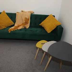 The Annexe Apartment Thorpe (Surrey)